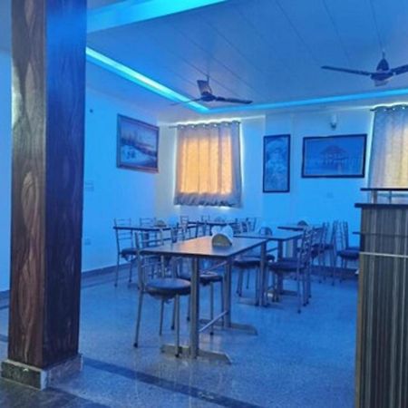 Hotel C G International 2 Minuit Walkable New Delhi Railway Station & Connaught Palace Nova Deli Exterior foto